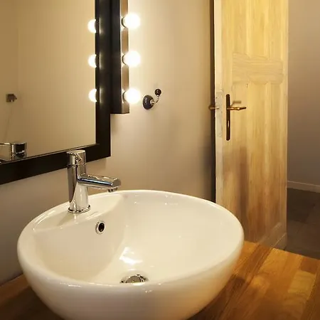 Very Berry - K Jadwigi 58 - Old Apartment, Self Check In 24h! Apartment